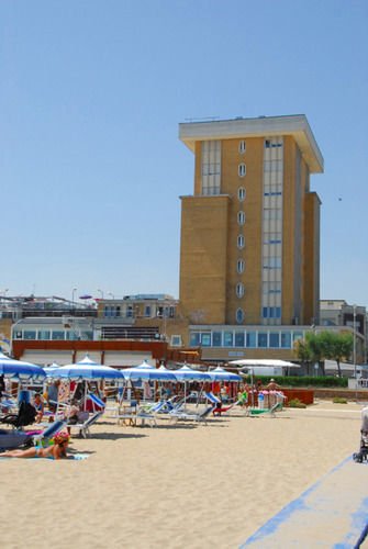 Hotel Golden Rimini Exterior foto