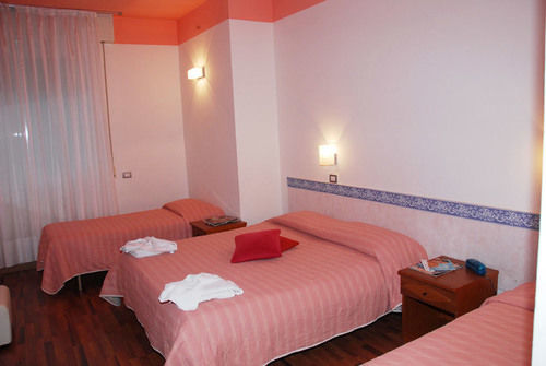 Hotel Golden Rimini Exterior foto